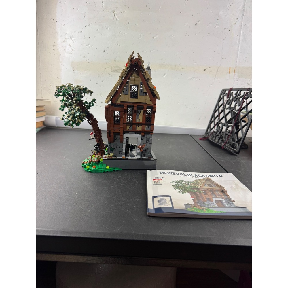 Medieval Blacksmith Block Module Building Set 033031 Architecture Model